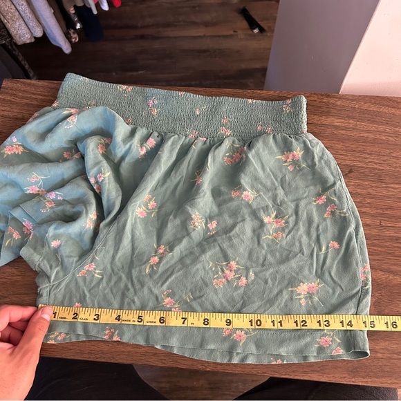 ❤️ American Eagle Outfitters Green Floral High Waist Shorts M - Picture 10 of 10
